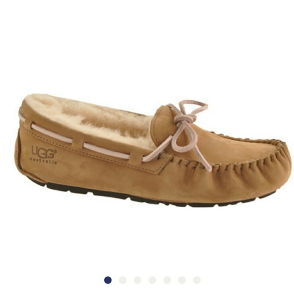 UGG Shoes - Ugg Dakota Slippers